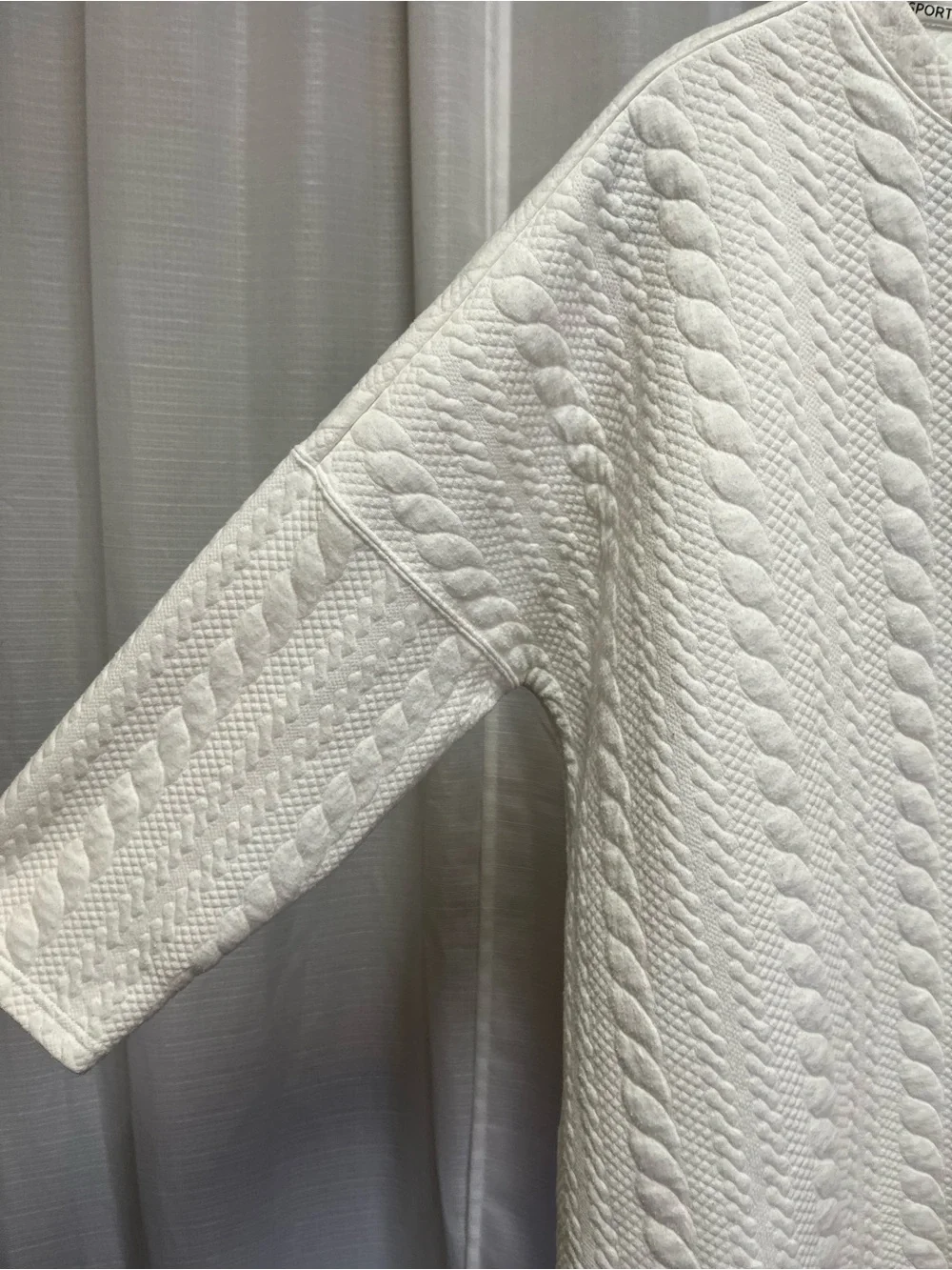Tuckernuck White Cable Ally Swing Sweatshirt | size xl/xxl